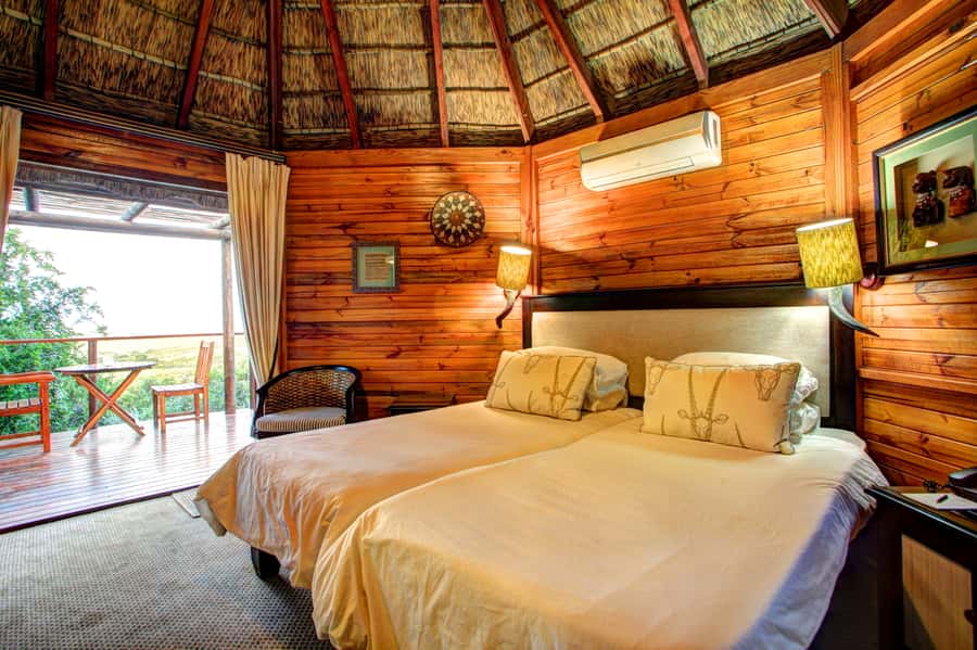 From Cape Town: 2-Day Safari at Garden Route Game Lodge - The morning drive adds a second chance