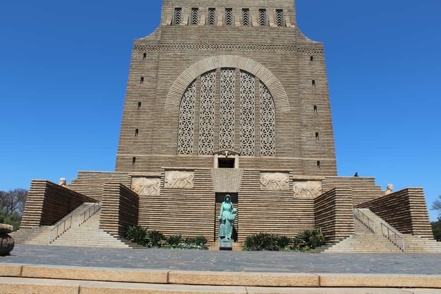 From Johannesburg: Pretoria, Soweto & Apartheid Museum Tour - Why this route works in one day