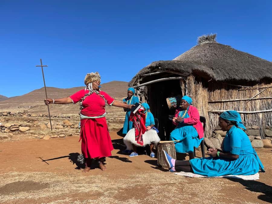 From Underberg: Extended Lesotho Day Tour - 9.5hrs - Mokhotlong, a remote mountain town
