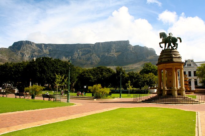Full Day Private Hiking Table Mountain & City - Company’s Gardens offers a quiet city break