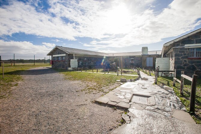 Full Day Private Walk to Freedom & Robben Island - Is $672.82 per person good value?