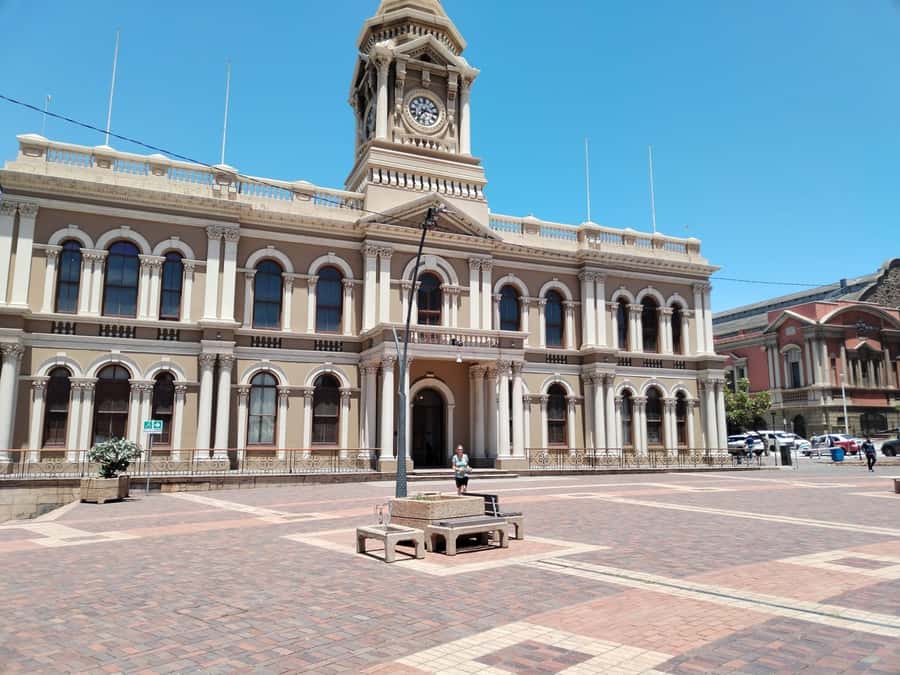 Gqeberha: City Highlights Car and Walking Tour - Seeing Gqeberha through its old and new names