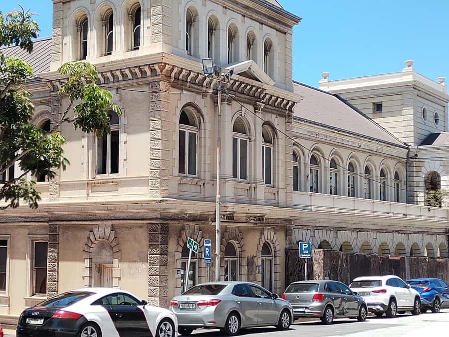 Gqeberha: City Highlights Car and Walking Tour - The coastal road and beach portion
