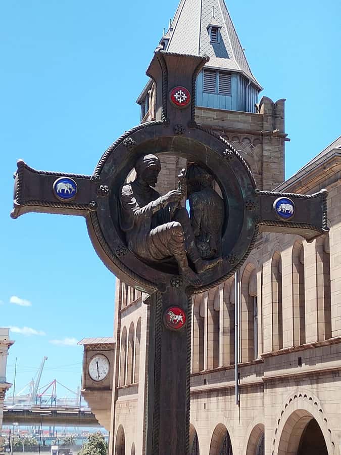 Gqeberha: City Highlights Car and Walking Tour - Starting with hotel pickup and a wider city view