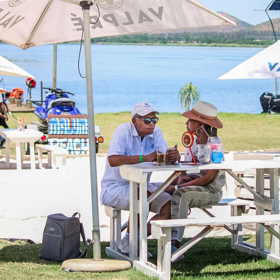 Hartbeespoort Dam: 1 Hour Cruise & Sunday Buffet Lunch - Why this works for celebrations and families