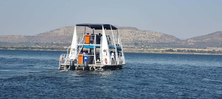 Hartbeespoort Dam: 1 Hour Standard Scenic Boat Cruise - What the atmosphere is really like onboard