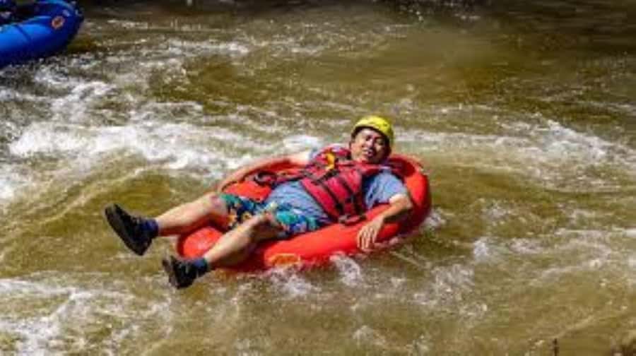 Hazyview : Tubing/Geckoing/Kloofing - Steering a gecko on the Sabie