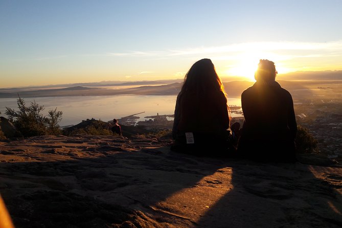 Hiking Lion's Head for sunrise, coffee & hotel Pick-up & Drop off - A descent that takes about 45 minutes
