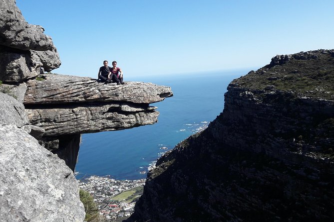 Hiking Table Mountain via Kasteels Poort Morning Hike - Turning toward Kasteels Poort