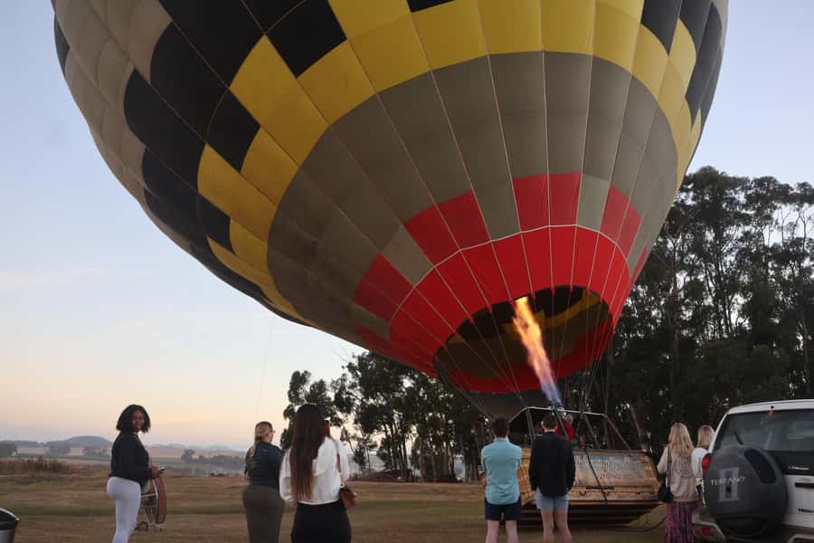 Hot air Balloon and Cape Winelands Private guided tour - The road to Franschhoek