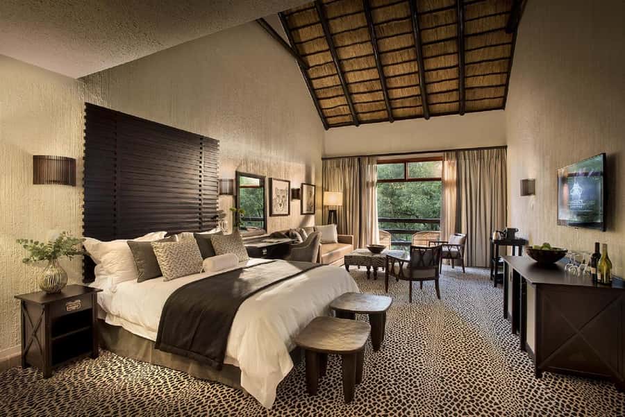Johannesburg: 2-Day 4-Star Pilanesberg Safari - The lodge: comfort, meals, and a small caveat