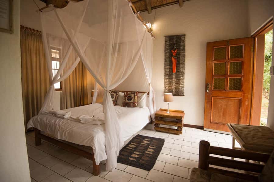 Johannesburg: 4-Day Classic Kruger National Park Safari - Guides, group size, and the feel of the outings