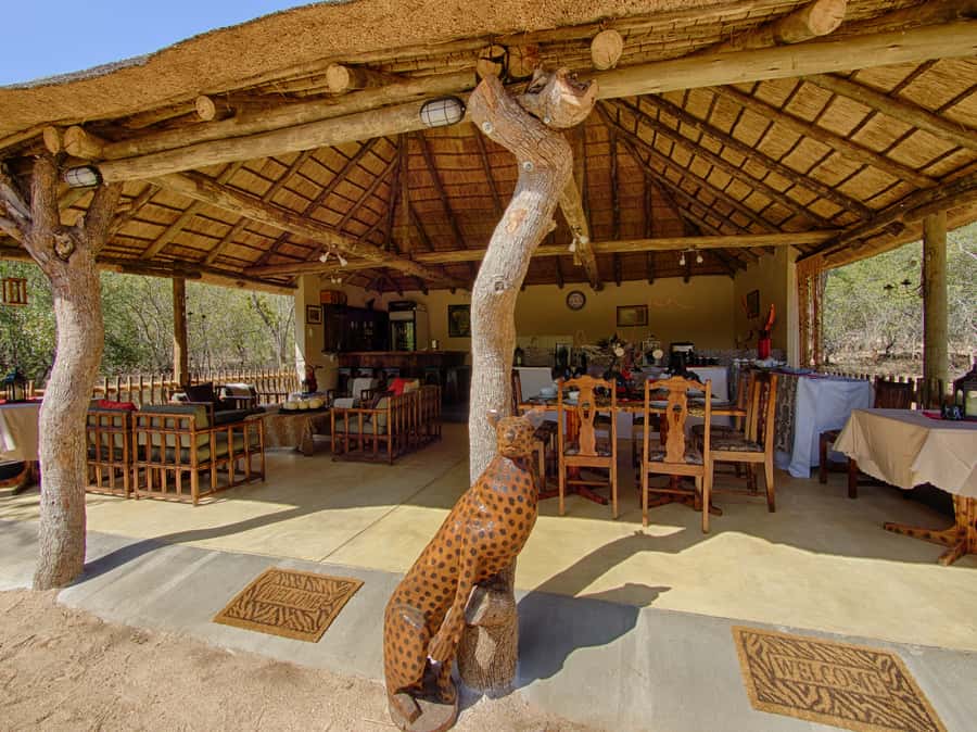 Johannesburg: 6-Day Luxury Kruger National Park Safari - Day Two: Walking Near the Olifants River