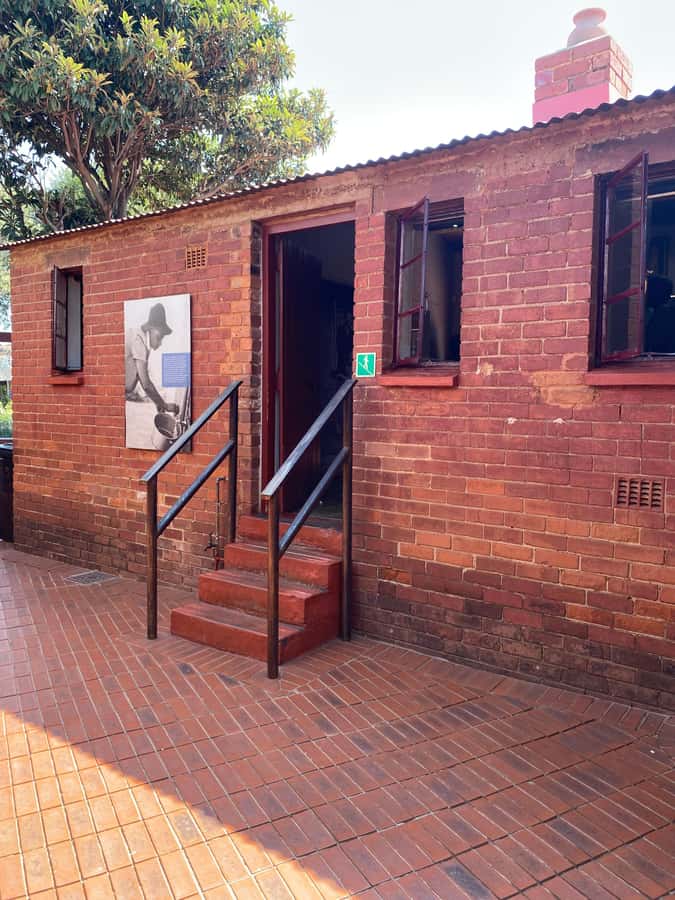 Johannesburg: Full-Day Tour with Soweto and Apartheid Museum - Starting with Constitution Hill and the Old Fort