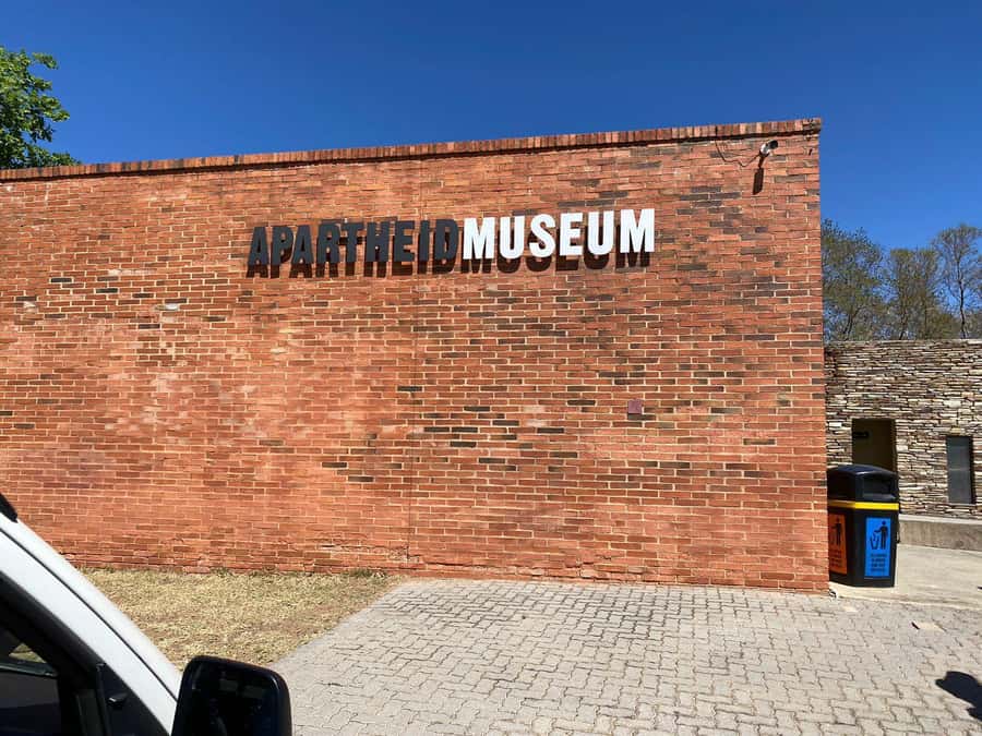 Johannesburg: Full-Day Tour with Soweto and Apartheid Museum - A quick look at old Johannesburg