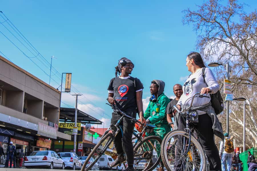 Johannesburg: Inner City Guided Cycling Tour - Getting started with the bike and guide