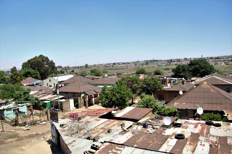 Johannesburg: Soweto Apartheid & Township Tour with Lunch - Two hours at the Apartheid Museum