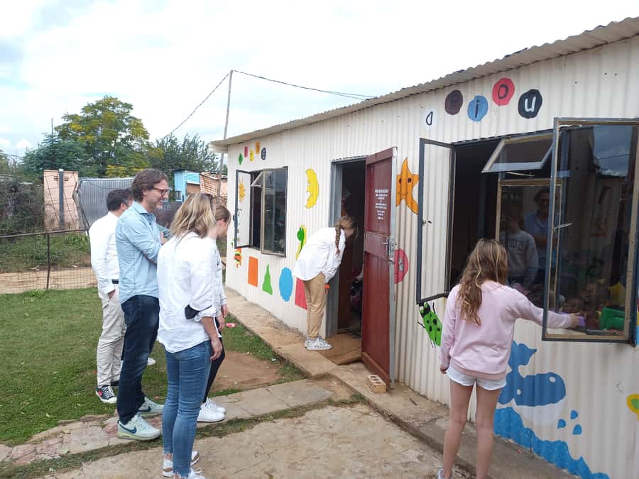 Johannesburg: Soweto History Tour with Hotel Pickup - Kliptown and Sisulu Square show another side of Soweto