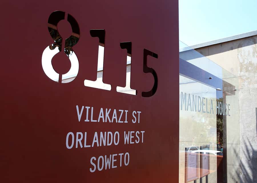 Johannesburg: Soweto Tour with Lunch - Diepkloof market stalls and ordinary Soweto life