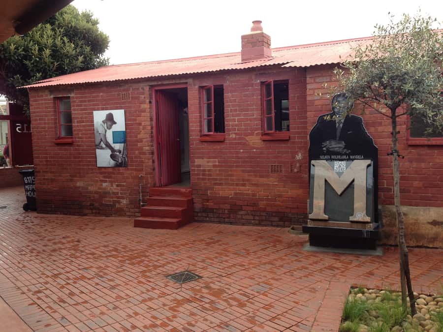 Johannesburg: Soweto Tour with Lunch - Informal settlements and the full picture