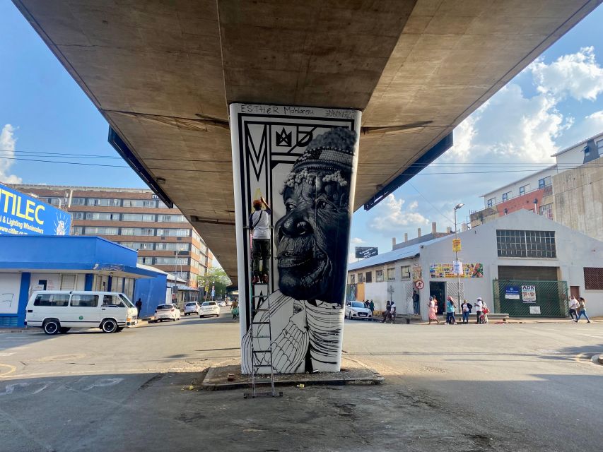 Johannesburg: Street Art and Culture in Maboneng! - The viewpoint and the changing rhythm of the walk