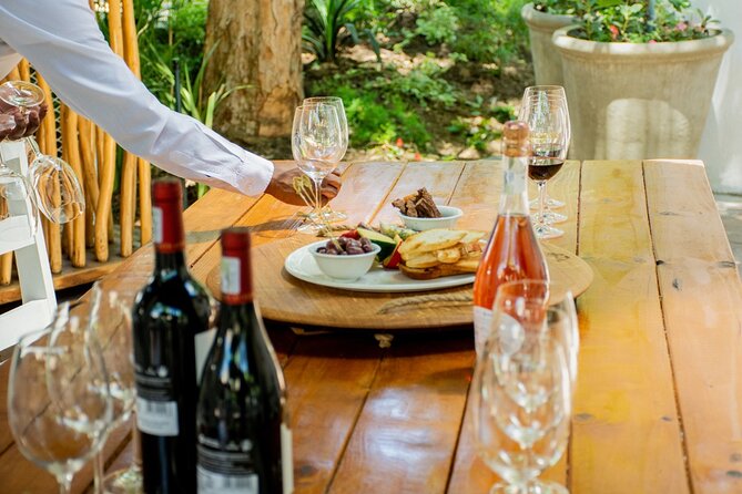 Johannesburg: Wine Tasting and Cableway Half Day Tour - Riding above Hartbeespoort Dam