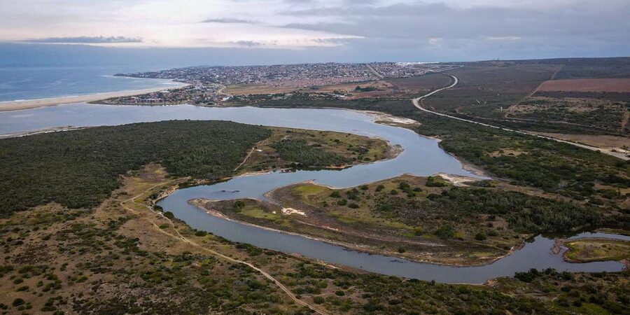 Kayaking Jeffreys Bay - What to wear and pack for the lagoon