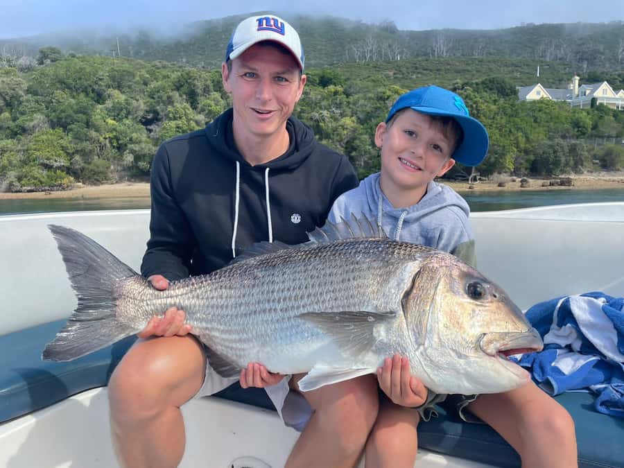 Knysna Lagoon Fishing Charter - The guide, tackle, and practical setup