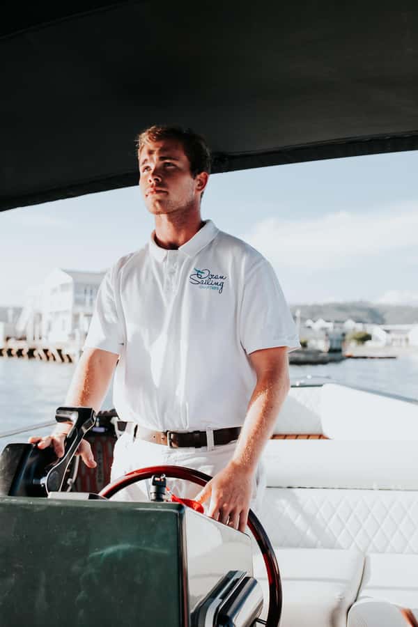 Knysna: Scenic Cruise Aboard a Luxury Lounge Cruiser - What the $28 price gets you