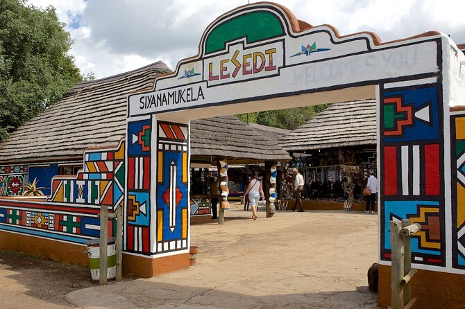 Lesedi cultural village: - Food, crafts, drumming, and the final dance show