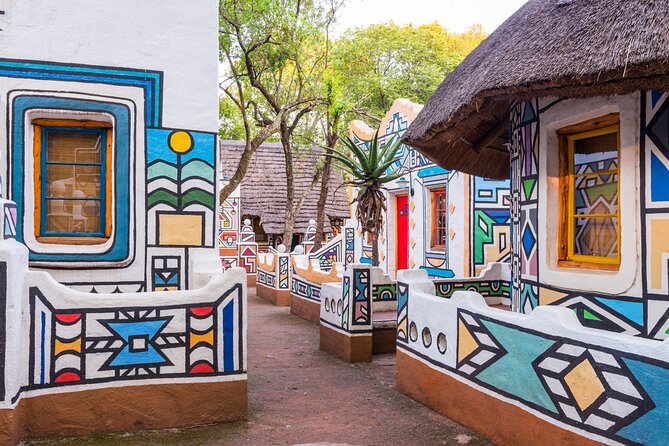 Lesedi Cultural Village Experience - Starting with the amphitheatre video