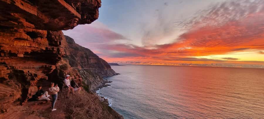 Luxury Cape of Good Hope & Penguin Tour - St James Beach offers a quick, colorful stop