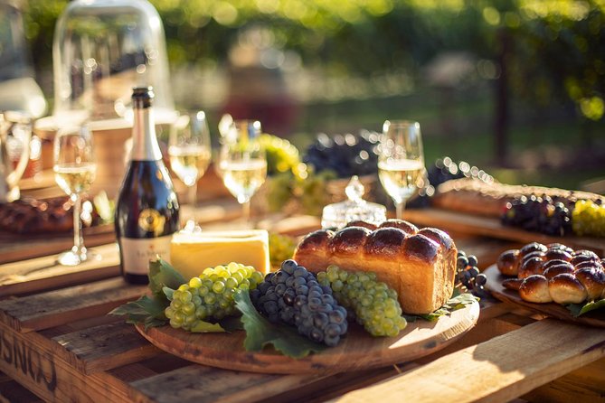 Luxury Wine Tour with Lunch - Helshoogte turns the transfer into part of the tour