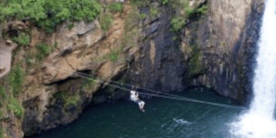 Magoebaskloof Adventures: 2H Canopy Tour - The short suspension bridge