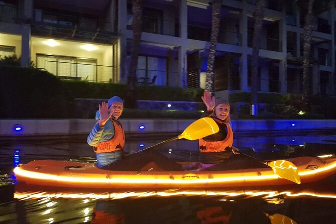 Night Kayaking in Battery Park V&A Waterfront - What to know about comfort and participation