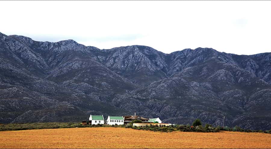 Oudtshoorn: Swartberg Mountain Pass Tour with Country Lunch - The guided ride and its practical tradeoff