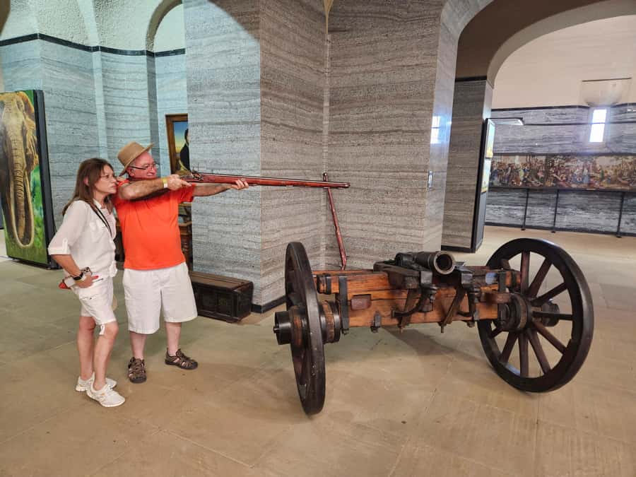Pretoria Tour-Voortrekker Monument, Town, Union Buildings - Church Square and Pretoria’s city center
