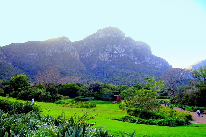 Private Cape Peninsula + Kirstenbosch Garden Full Day Guided Tour - Ou Kaapse Weg and the return toward Cape Town