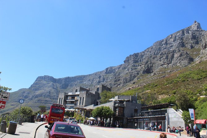 Private Cape Town City Tour Table Mountain + Cable car ticket H/D - Bo-Kaap adds color and living culture