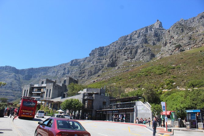 Private City Tour Table Mountain + Cable Car Ticket Camps Bay H/D - Camps Bay and the Twelve Apostles