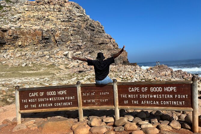 Private Guided Tour in Cape of Good Hope and Table Mountain - Bo-Kaap gives the day a cultural opening