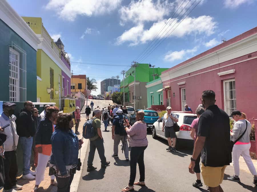 Private Tour: Cape Point, Penguins, Chapmans Peak & more... - Bo-Kaap and Signal Hill start the morning