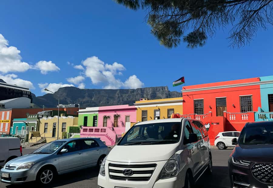 Private Tour: Cape Point, Penguins, Chapmans Peak & more... - The return through Muizenberg