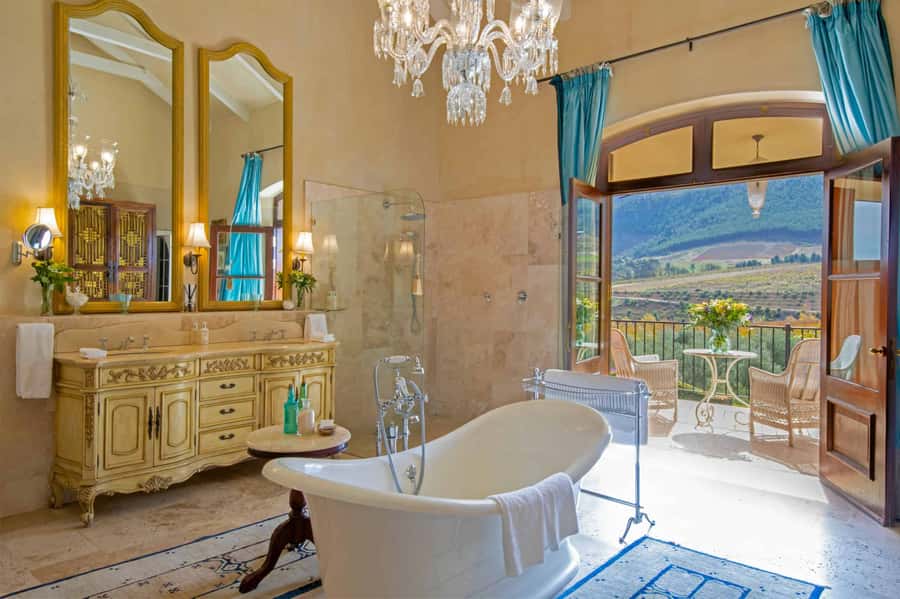 Private Winelands Immersive Experience Full Day - Three wine regions, one long Cape Town outing