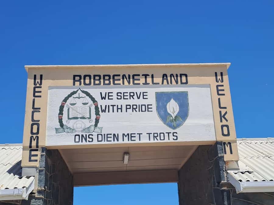 Robben island,Cape of good hope ,Penguin, Muizenberg,Bokaap - One long day from Table Mountain’s coast to Robben Island