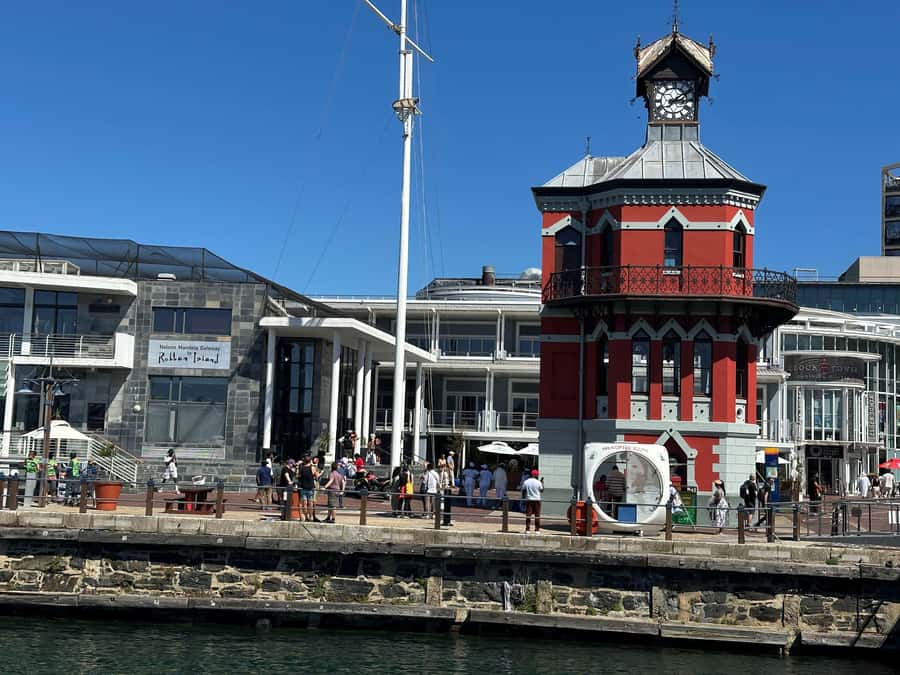 Robben Island Half Day Tour with Pre-Booked Ticket - Why Robben Island feels different from an ordinary museum