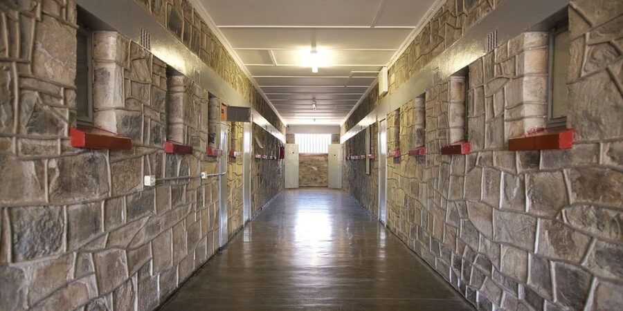 ROBBEN ISLAND MUSEUM TOUR, WITH OPTIONAL LAST MINUTE TICKETS - What the $90 price really covers