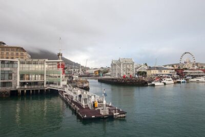 Robben Island Tour – Hotel Pick-Ups & stops at interesting places pre/post tour