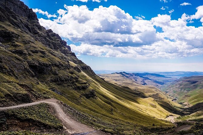 Sani Pass: Day Tour from Durban - The Sani Pass climb and its hairpin bends
