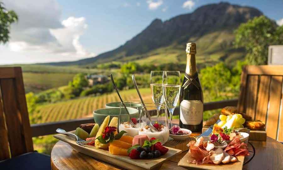SCHEDULED FRANSCHHOEK WINE TRAM EXPERIENCE (by group size) - Choosing your vineyard stops
